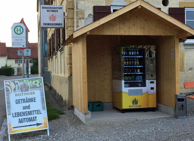 Bierautomat vor der Brauerei Reitinger