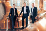 Bitburger-Geschäftsführer Dr. Stefan Schmitz, Jan Niewodniczanski und Markus Spanier.